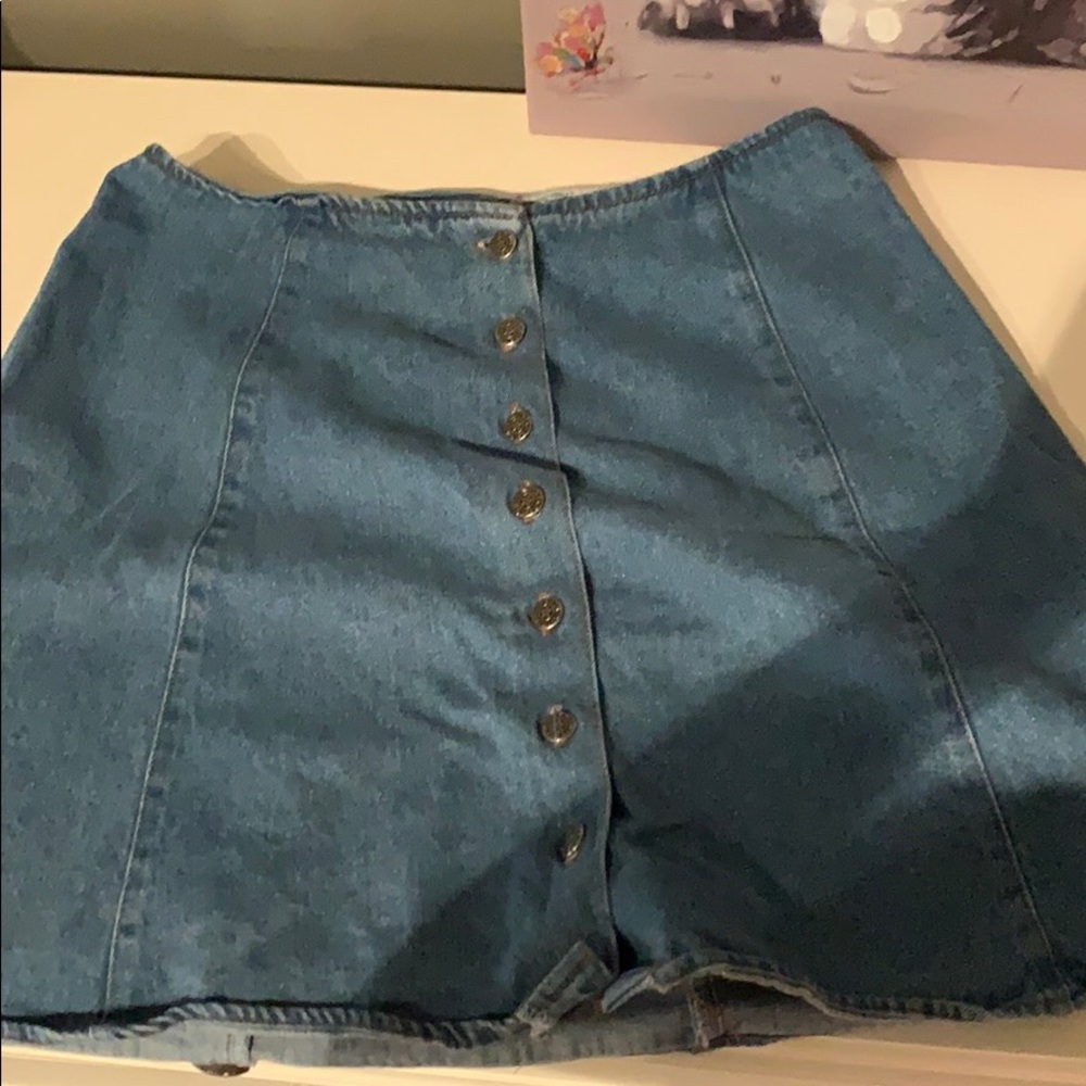 denim skirt